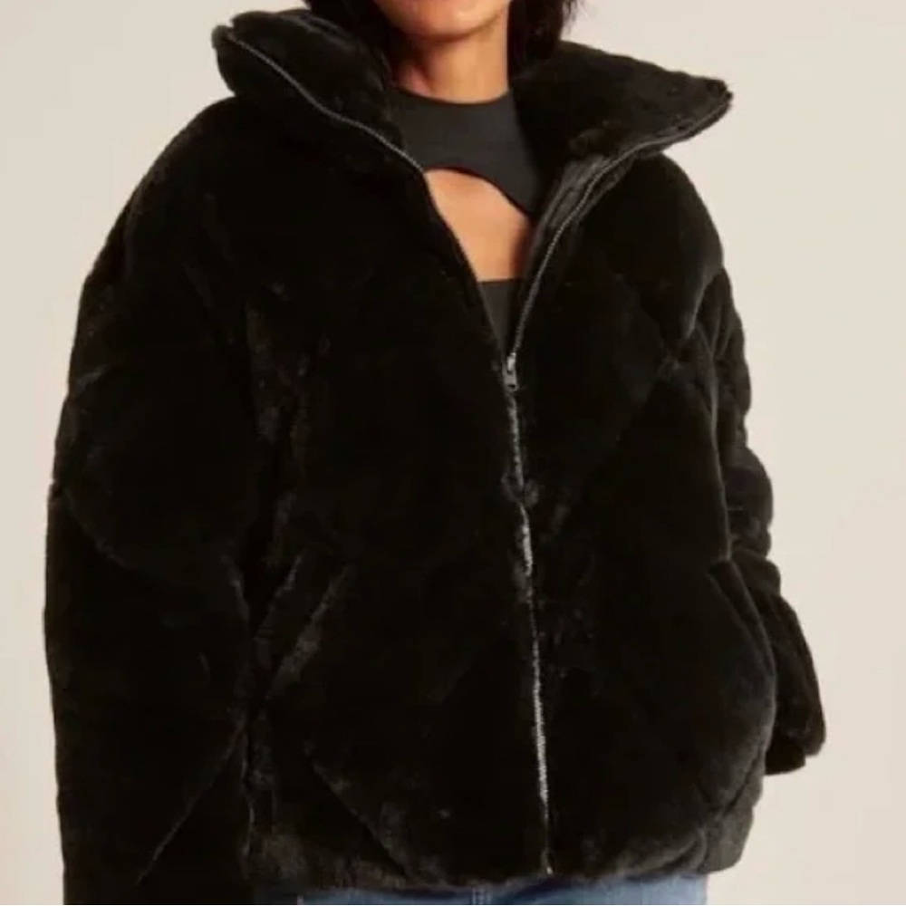 Abercrombie & Fitch Oversized Faux Fur Quilted Puffer Jacket XL Black - Picture 9 of 9